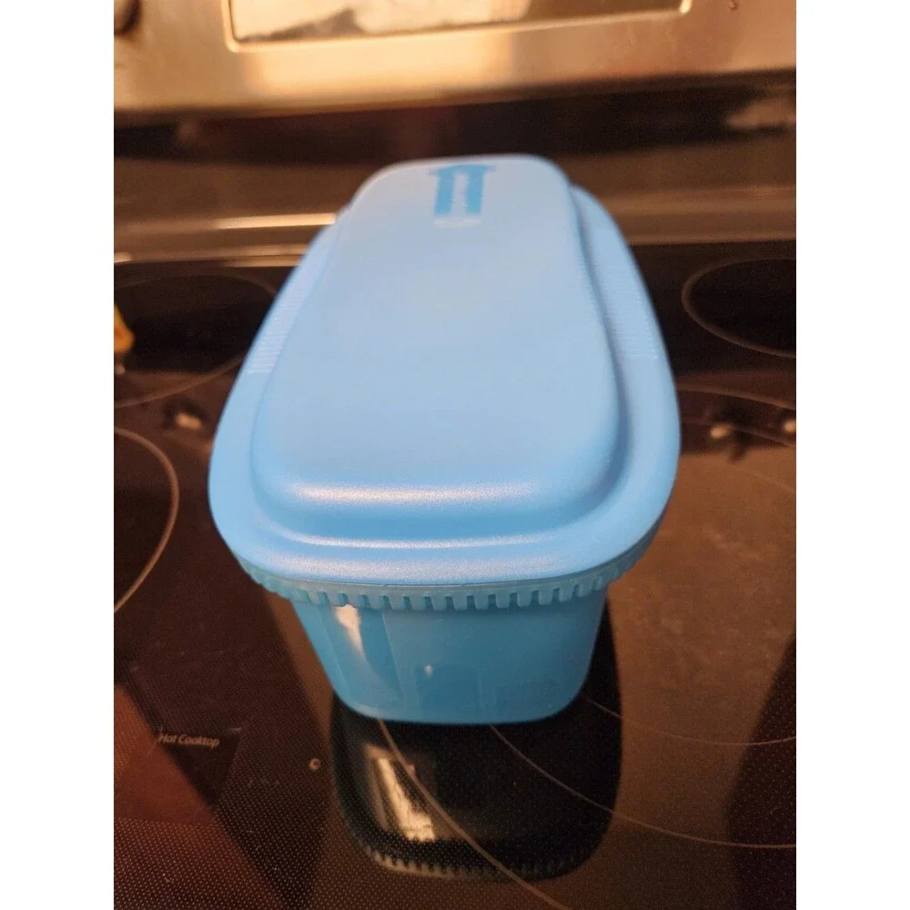 Blue Tupperware Microwave Pasta Maker Spaghetti Cooker #6775A W/ Lid #7209A EUC